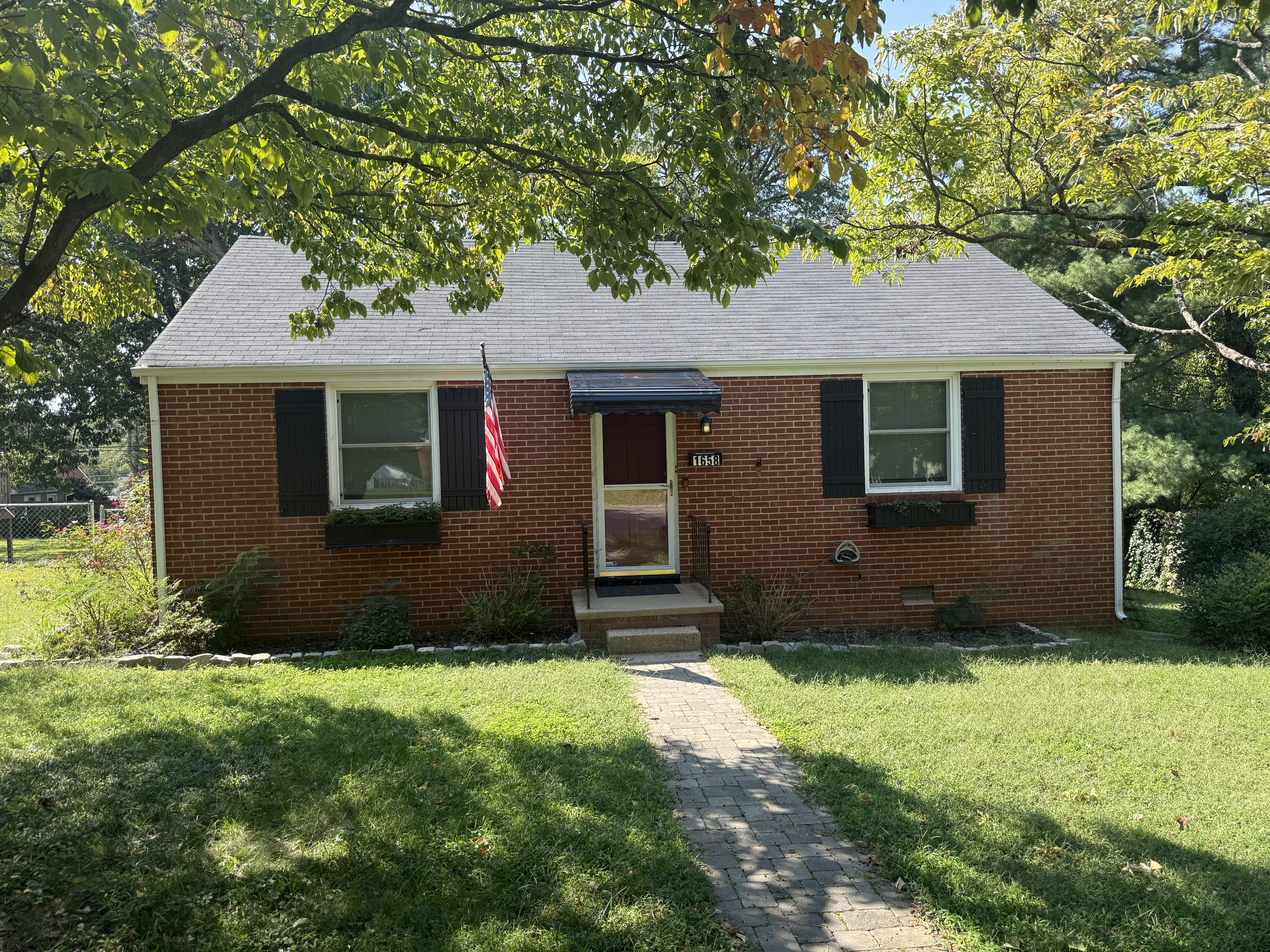 1658 Foster Road